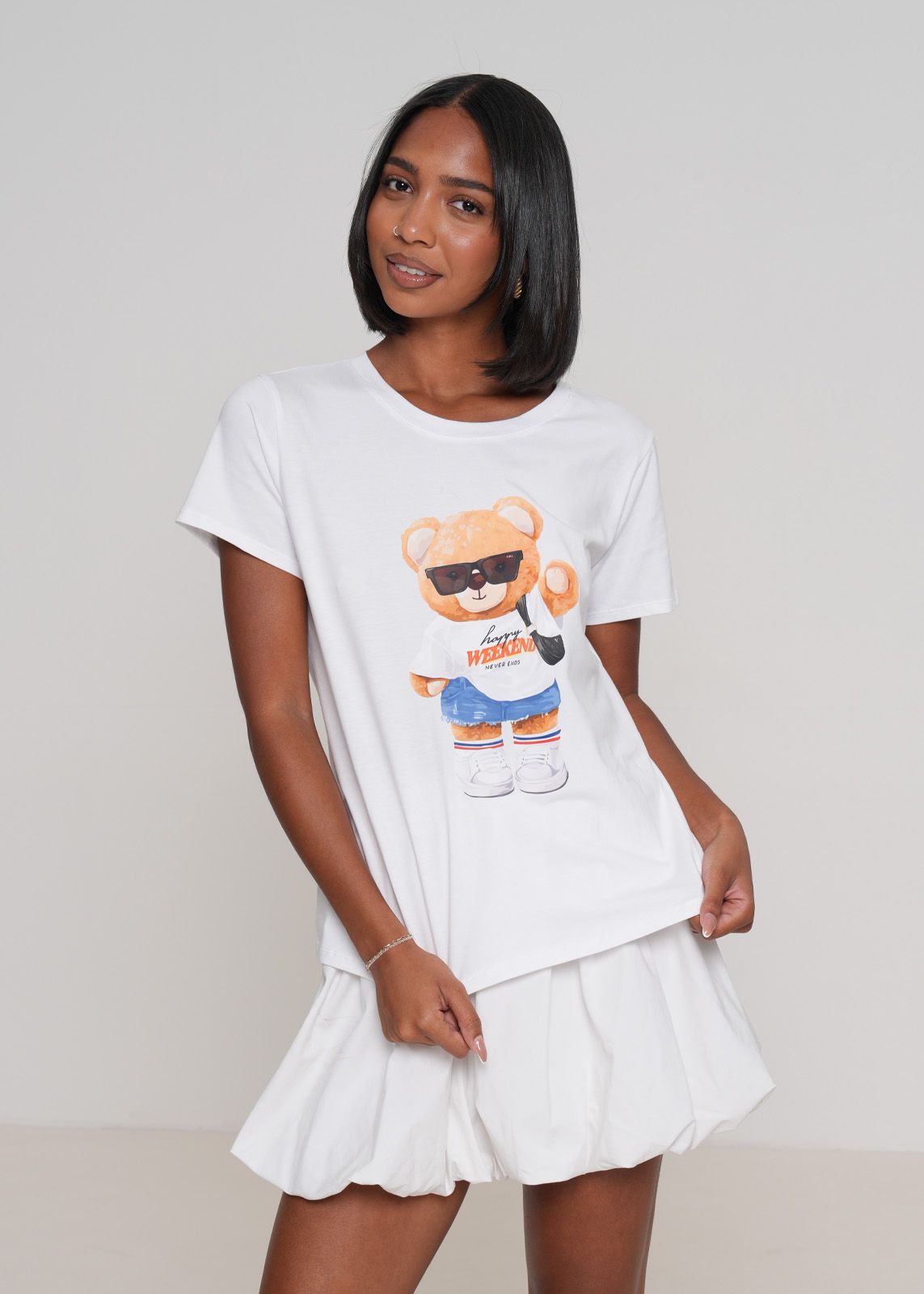 Bekleidung, T-shirt, Person, Ärmel